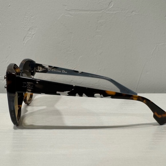 Dior Addict3 Sunglasses - Picture 5 of 5